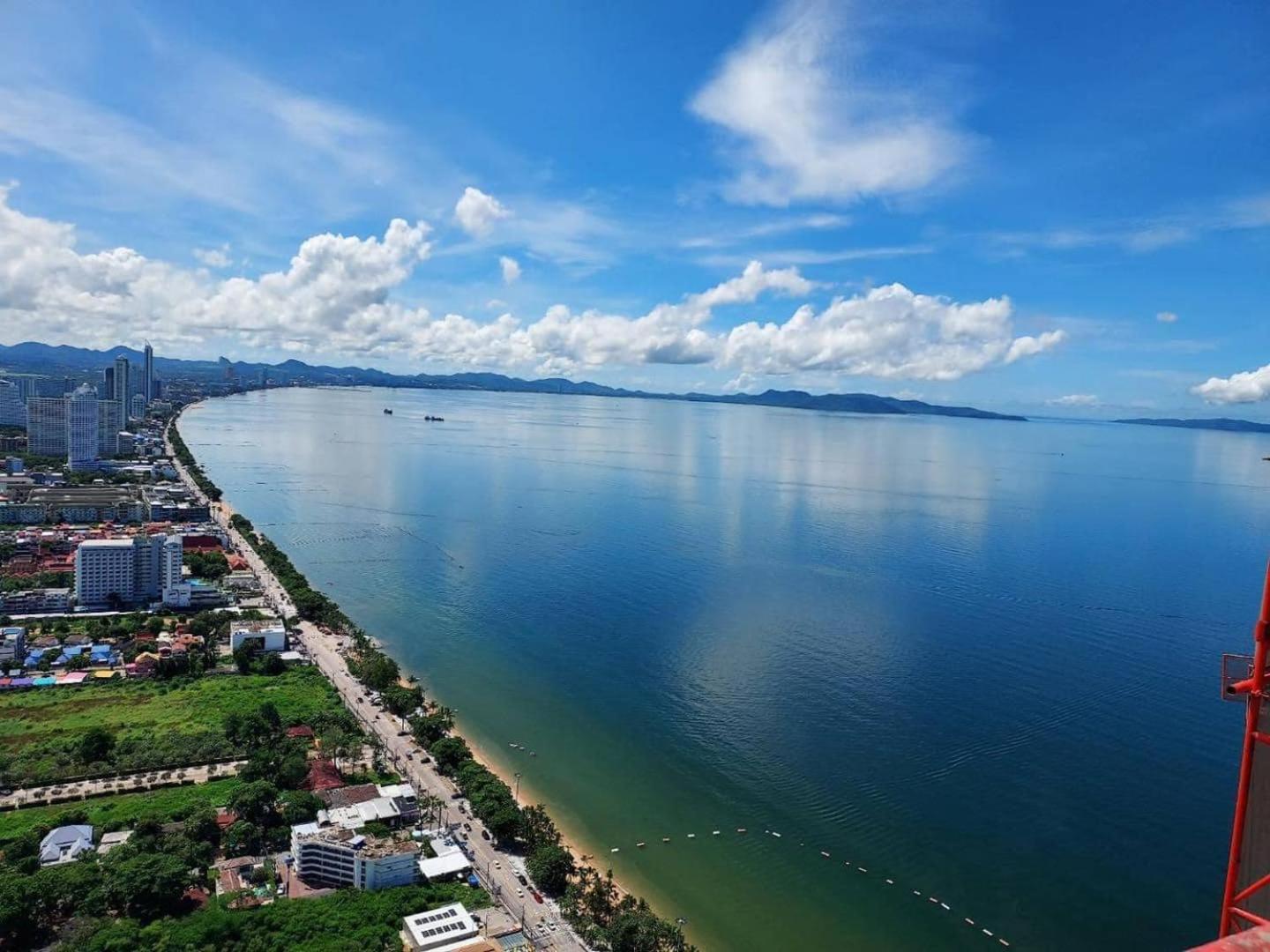 The Astra Sky River Apartment Jomtien Beach Exterior photo